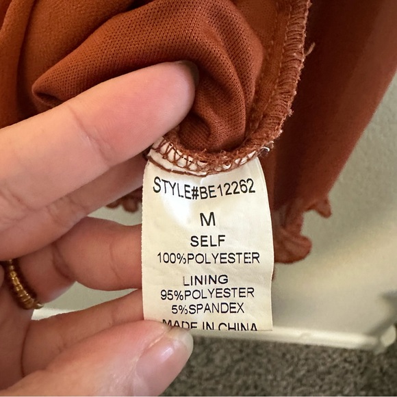 Rust-Colored Off-the-Shoulder Blouse with Ruched Front - Picture 3 of 5